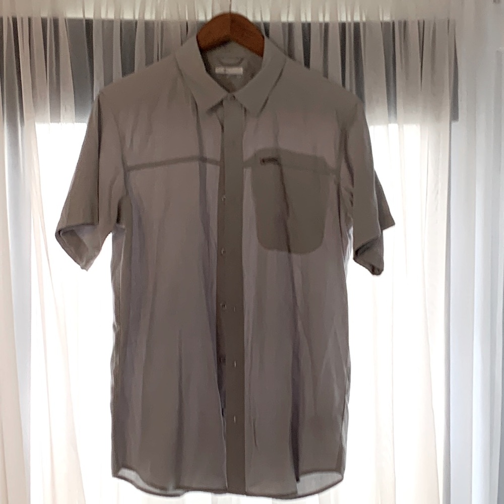 Shirt by Columbia , mens, button up, light grey colour, short sleeves, size S